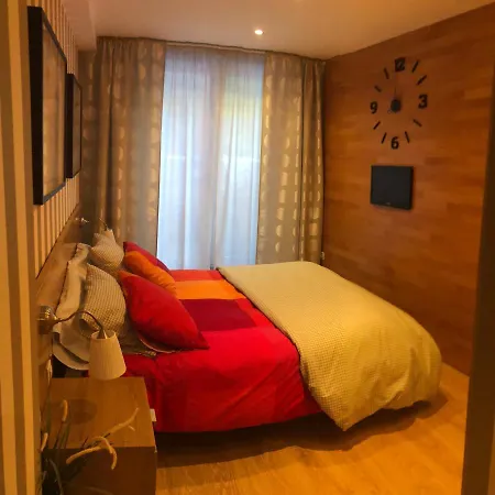 Daire Amplio Apartamento En Pueblo Canfranc